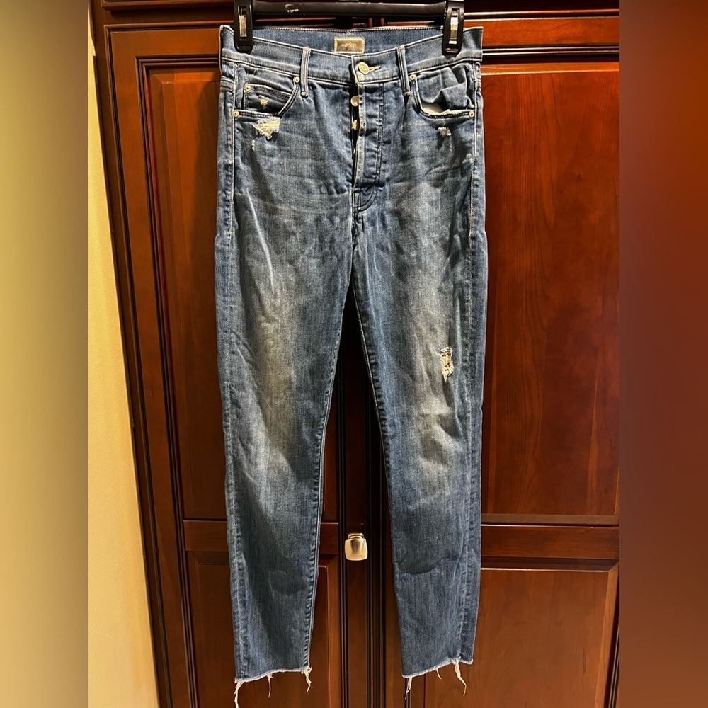 MOTHER "The Stunner" Classic Ankle Fray Denim Jeans in Graffiti Girl - 26